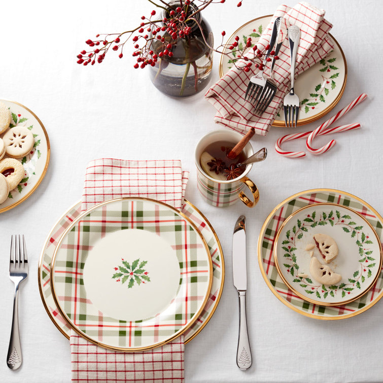 Holiday 2024 plate set